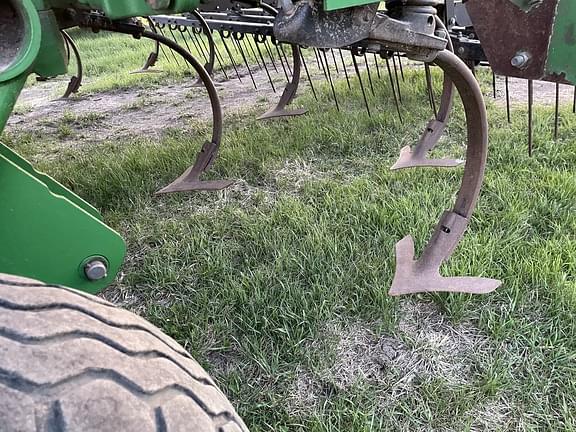 Image of John Deere 2310 equipment image 4