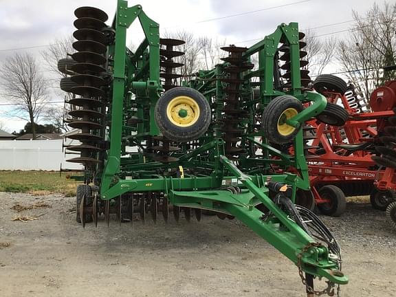 Image of John Deere 2310 equipment image 1