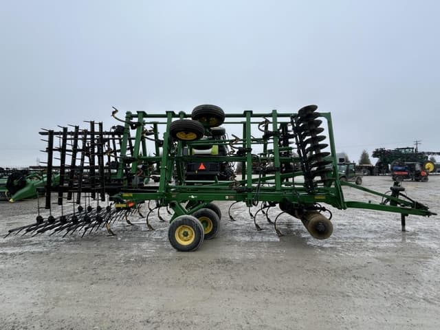 Image of John Deere 2310 equipment image 4