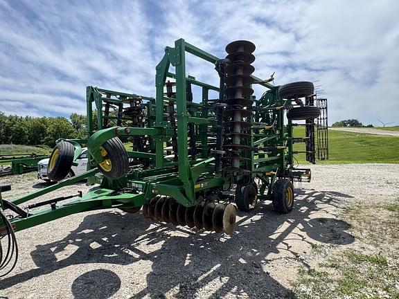 Image of John Deere 2310 equipment image 3