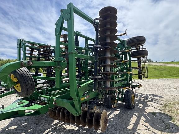Image of John Deere 2310 equipment image 1