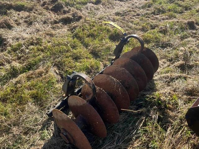 Image of John Deere 2310 equipment image 4