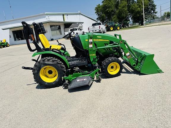 Image of John Deere 2320 equipment image 3