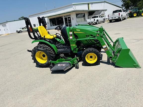 Image of John Deere 2320 equipment image 4