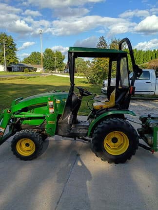 2012 John Deere 2320 Equipment Image0