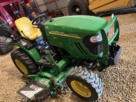 Image of John Deere 2320 equipment image 1