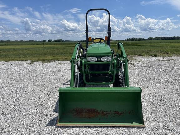 Image of John Deere 2320 equipment image 1