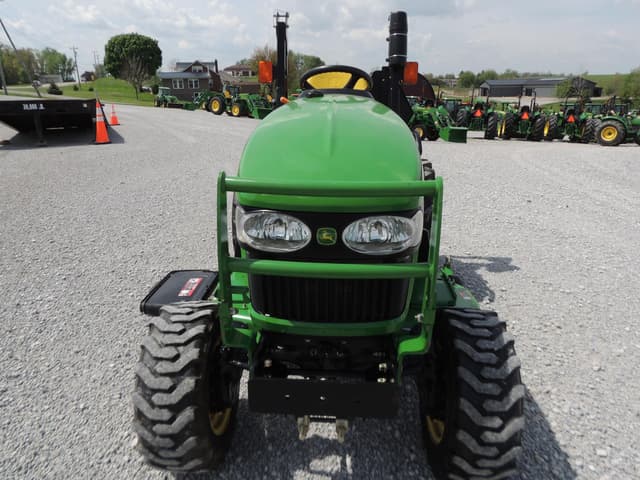 Image of John Deere 2320 equipment image 4