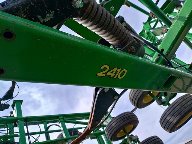 Image of John Deere 2410 equipment image 3