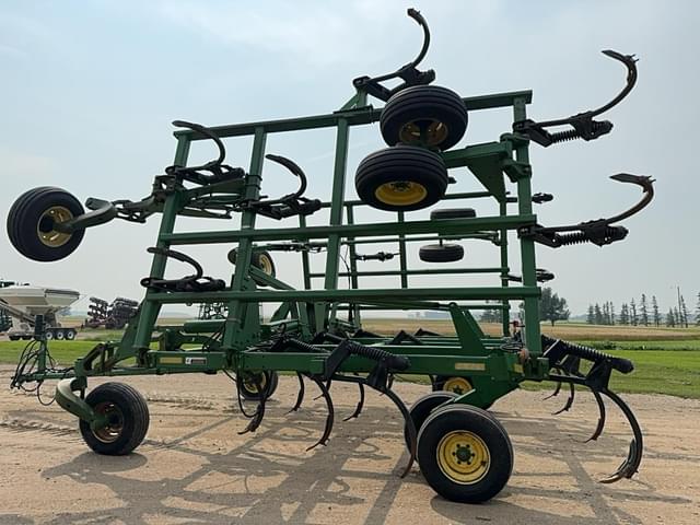 Image of John Deere 2410 equipment image 3