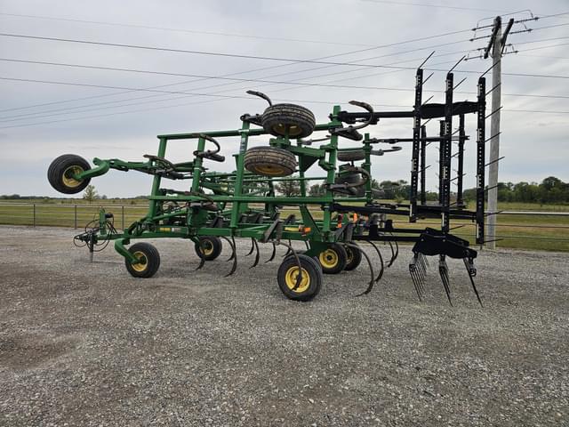 Image of John Deere 2410 equipment image 2