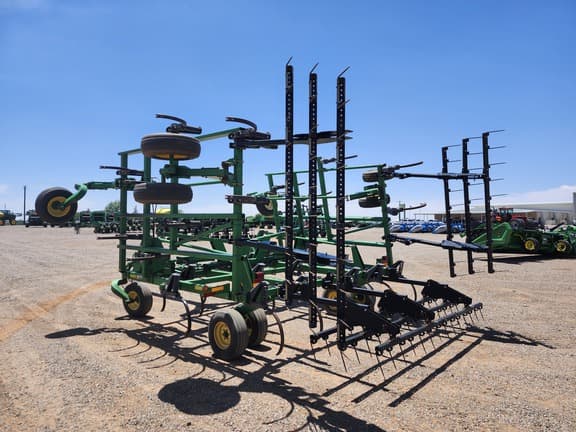 Image of John Deere 2410 equipment image 2