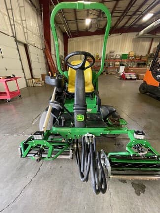 Image of John Deere 2500B equipment image 2