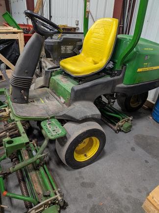 Image of John Deere 2500B equipment image 1