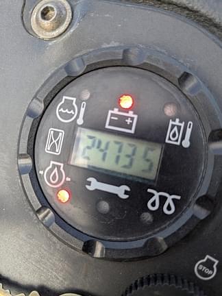 Image of John Deere 2500B equipment image 2