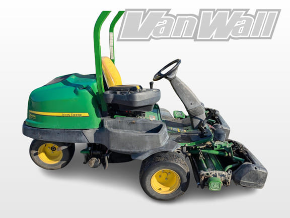 2012 John Deere 2500E Equipment Image0