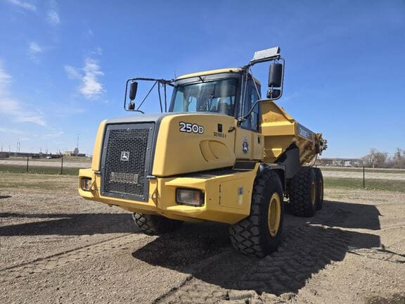2012 John Deere 250D Equipment Image0