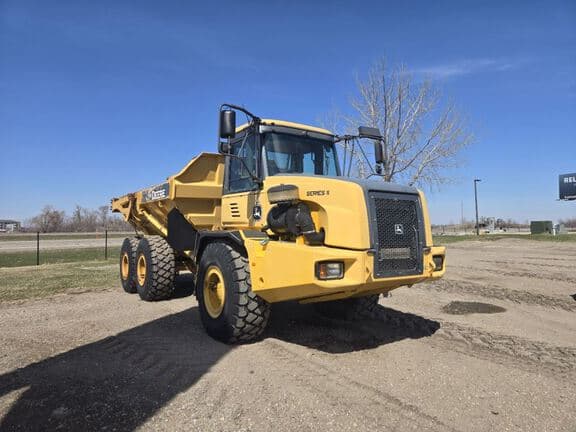 Image of John Deere 250D equipment image 2