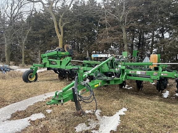 Image of John Deere 2510H Primary image