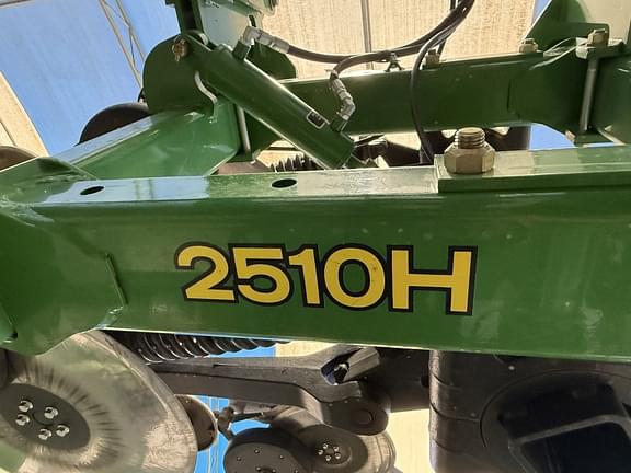 Image of John Deere 2510H equipment image 1