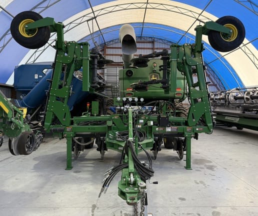 2012 John Deere 2510H Equipment Image0