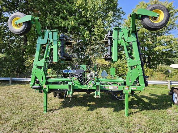 Image of John Deere 2510H equipment image 1