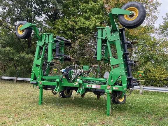 Main image John Deere 2510H