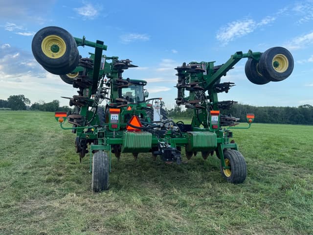 Image of John Deere 2510H equipment image 3