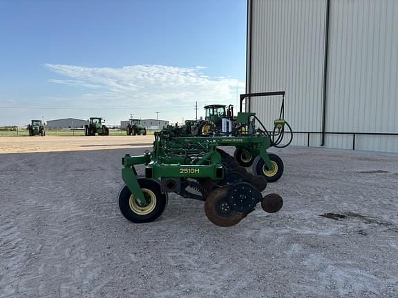 Image of John Deere 2510H equipment image 1