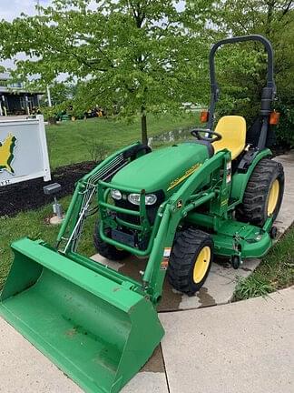 Image of John Deere 2520 equipment image 1