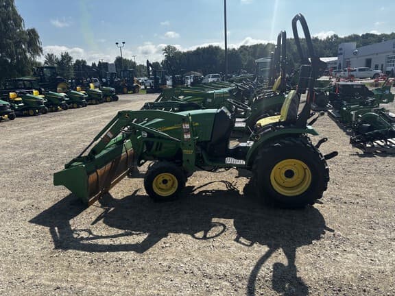 Image of John Deere 2520 Primary image