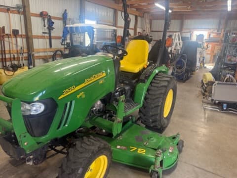 Image of John Deere 2520 equipment image 2