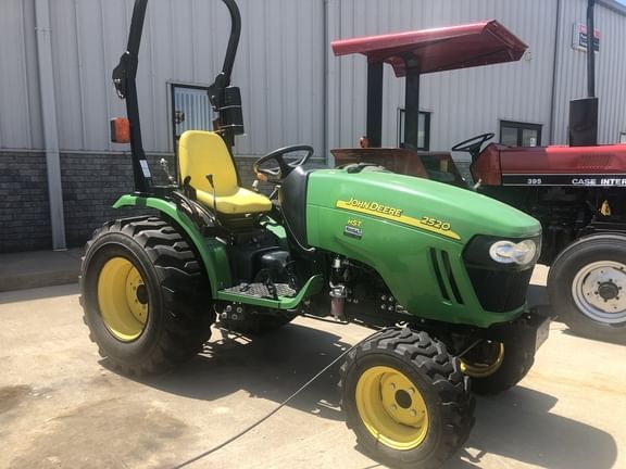 Main image John Deere 2520