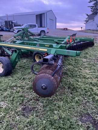 Image of John Deere 2623 equipment image 2