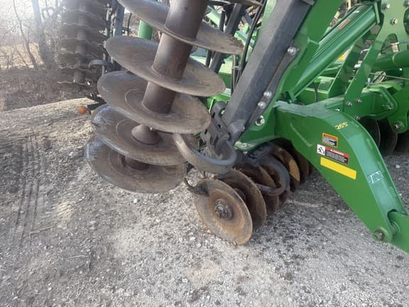 Image of John Deere 2623VT equipment image 2