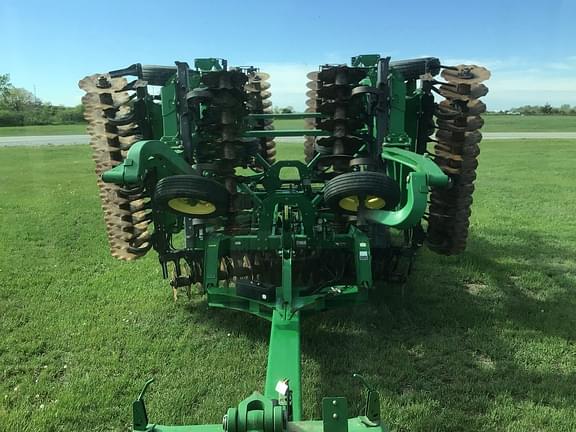 Image of John Deere 2623VT equipment image 1
