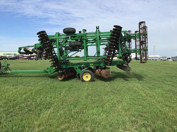 Image of John Deere 2623VT equipment image 3