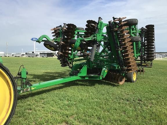 Image of John Deere 2623VT equipment image 2