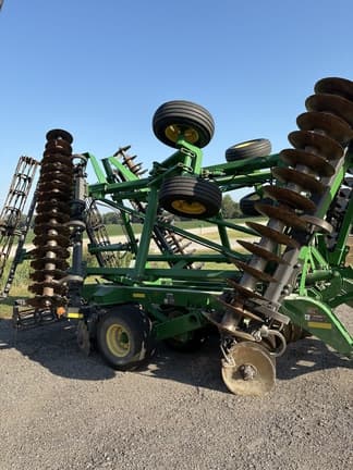 Image of John Deere 2623VT equipment image 3