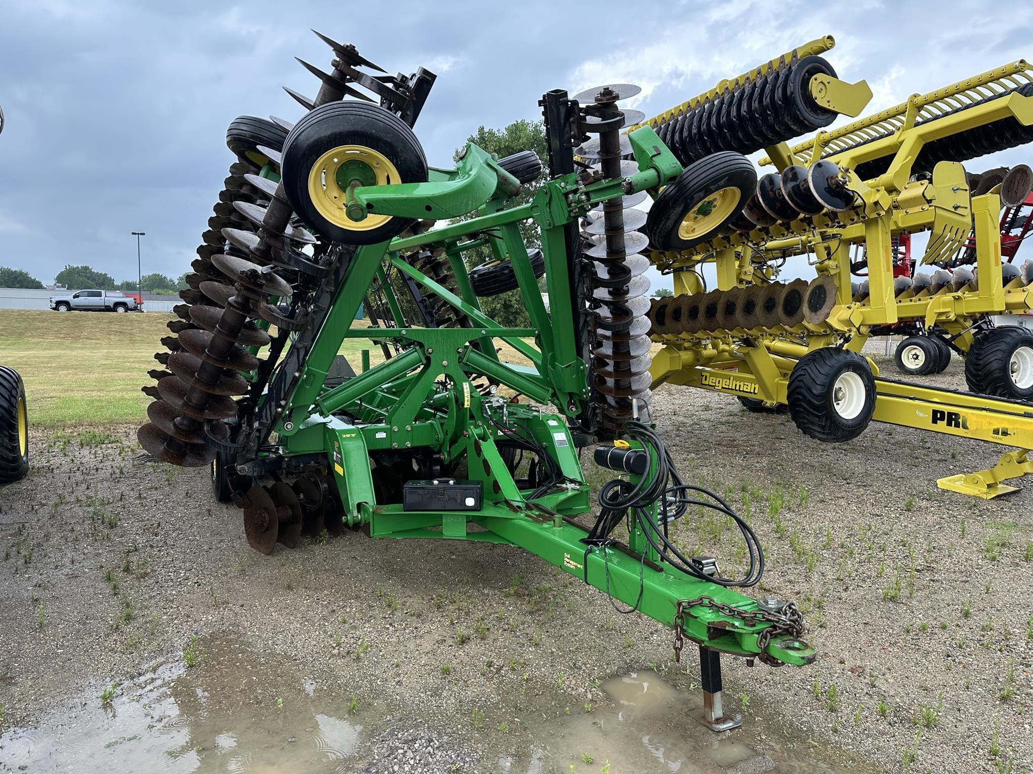 2012 John Deere 2623VT Equipment Image0