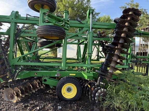 Image of John Deere 2623VT equipment image 2
