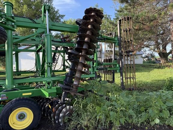 Image of John Deere 2623VT equipment image 1