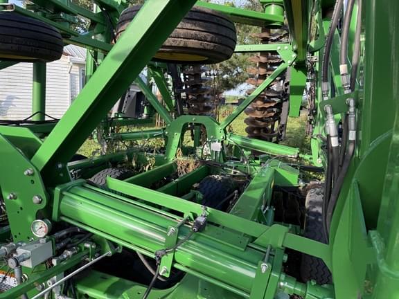 Image of John Deere 2623VT equipment image 4