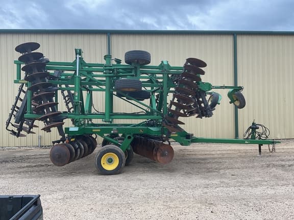 Image of John Deere 2625 equipment image 3