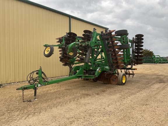 Image of John Deere 2625 equipment image 1