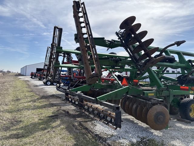 Image of John Deere 2720 equipment image 2