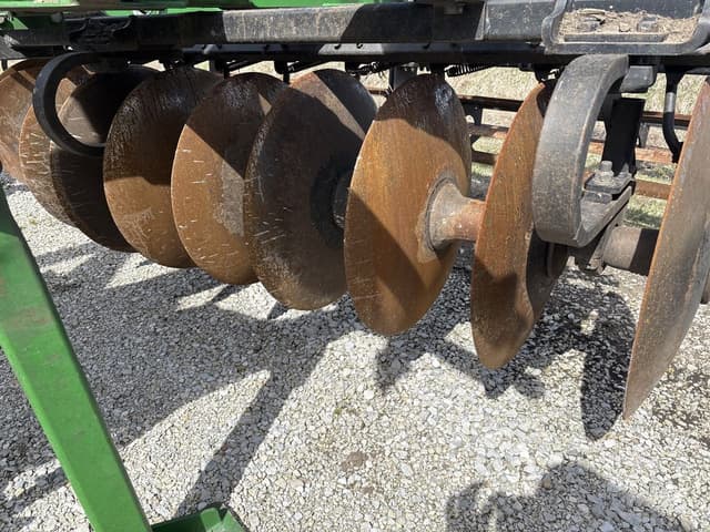 Image of John Deere 2720 equipment image 4