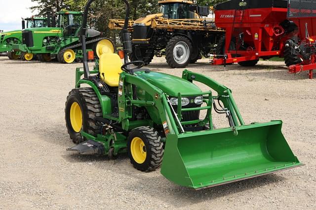 Image of John Deere 2720 equipment image 2