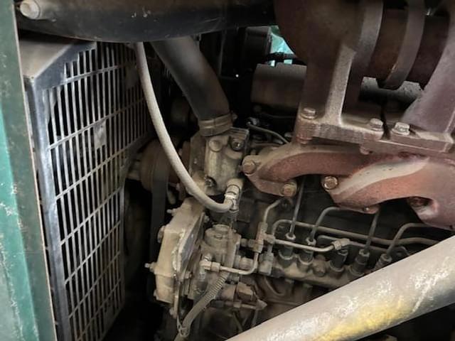 Image of John Deere 4045HF equipment image 4