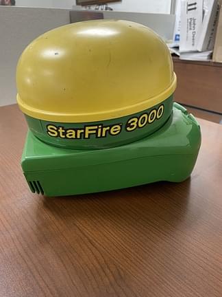Image of John Deere StarFire 3000 Image 0